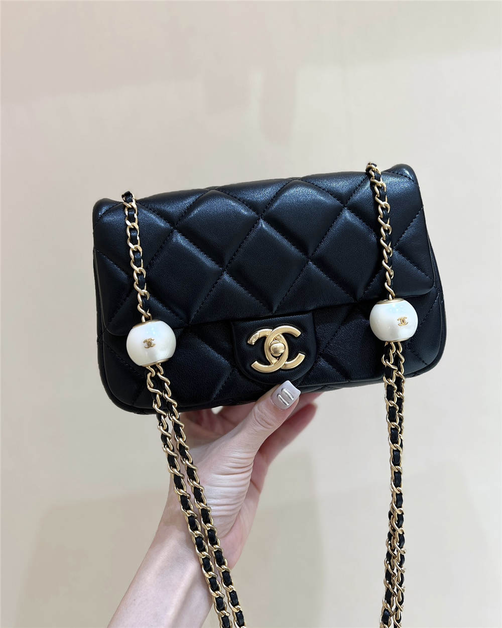 Chanel Small flap bag, Pearly lambskin, imitation pearls AS4861 Size 13*20.5*6.5cm 2025 new 